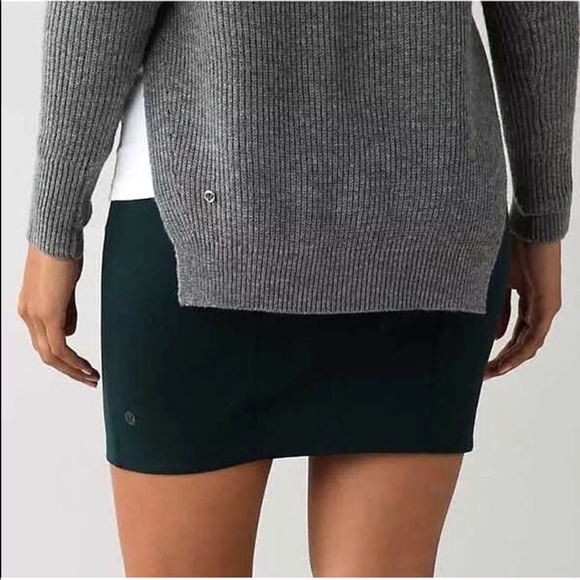 lululemon athletica Dresses & Skirts - Lululemon Cityfarer Skirt